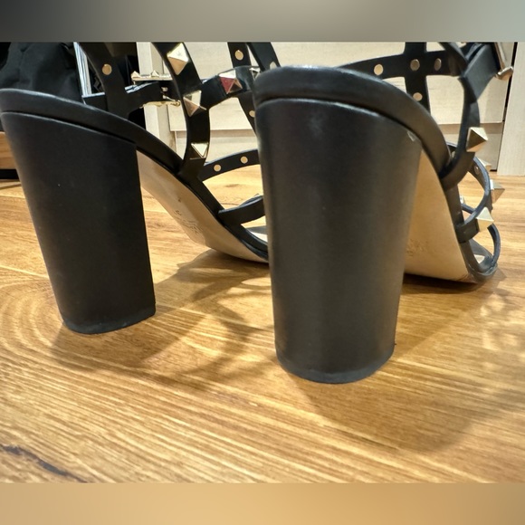 Valentino Rockstud Leather Sandal - Picture 2 of 7